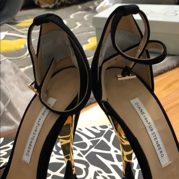 Diane von Furstenberg suede heels Lucette sz6M - Picture 8 of 9